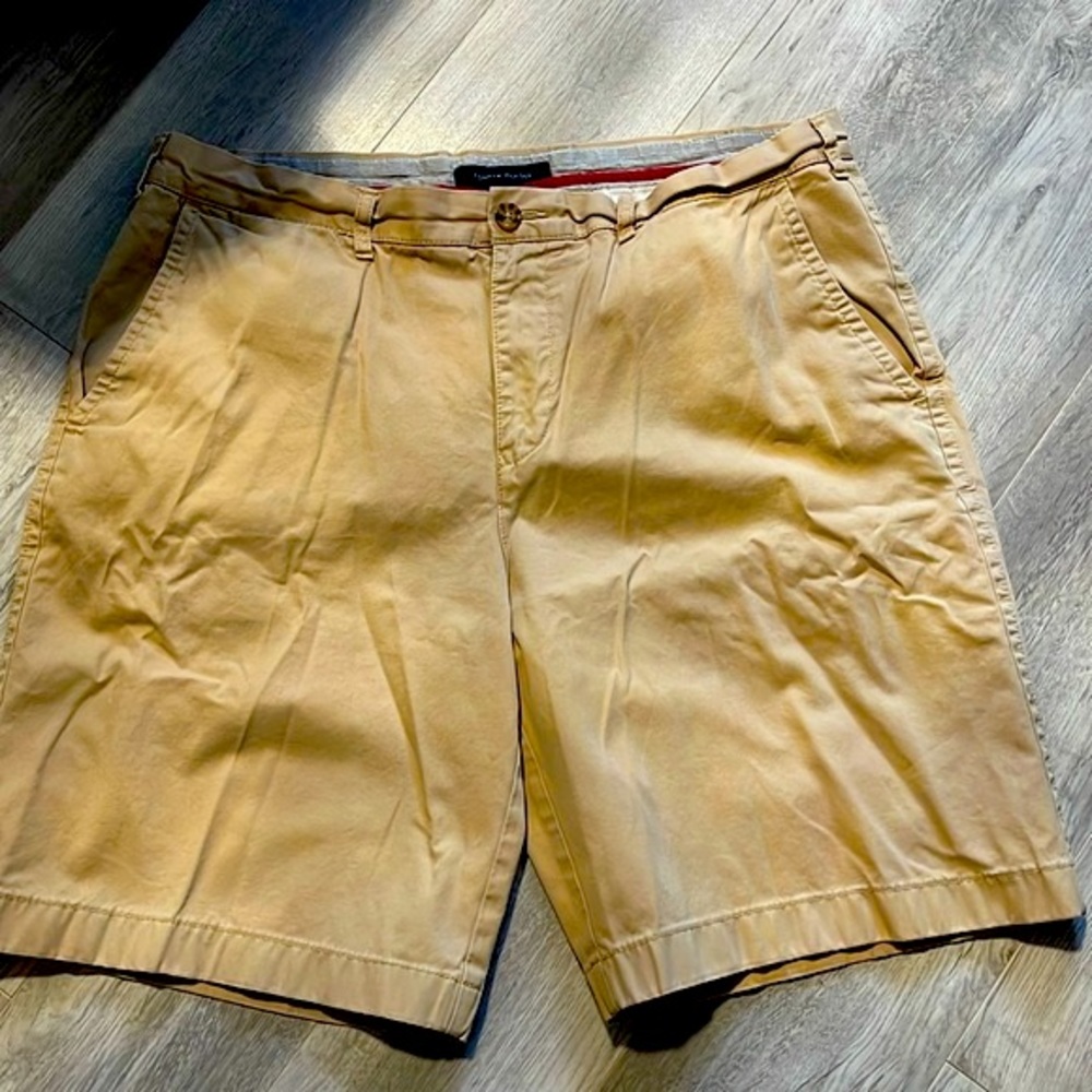Tommy Hilfiger men’s shorts size 38